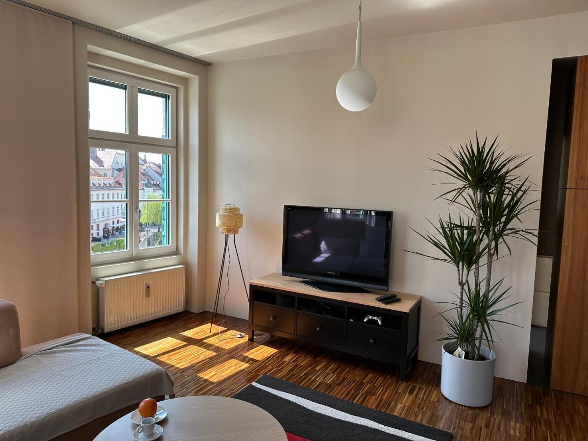 Triple Bridge Ljubljana Apartment Exterior photo